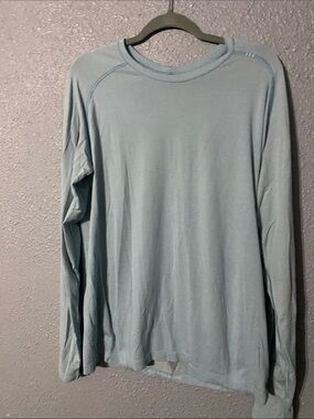 Lululemon XL men’s metal vent shirt